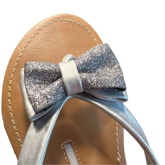 Silver Bow New Directions Flip Flops Size 6.5 - Picture 6 of 8